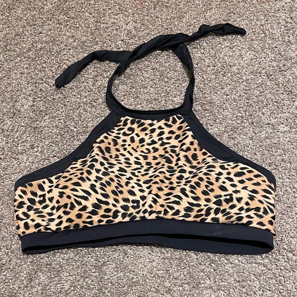 Small Leopard Print Bikini Top - Picture 1 of 3